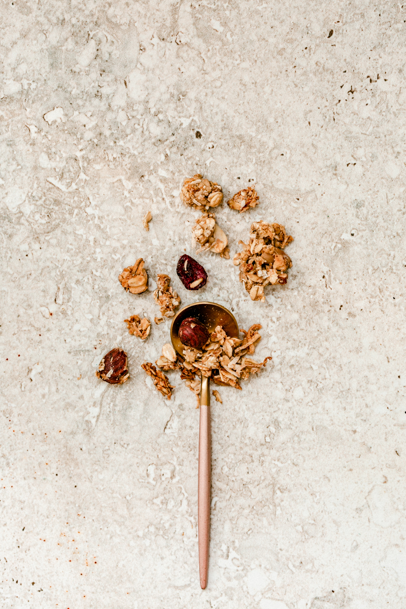 recette de granola fait maison, granola croquant et avec méga grosses pépites