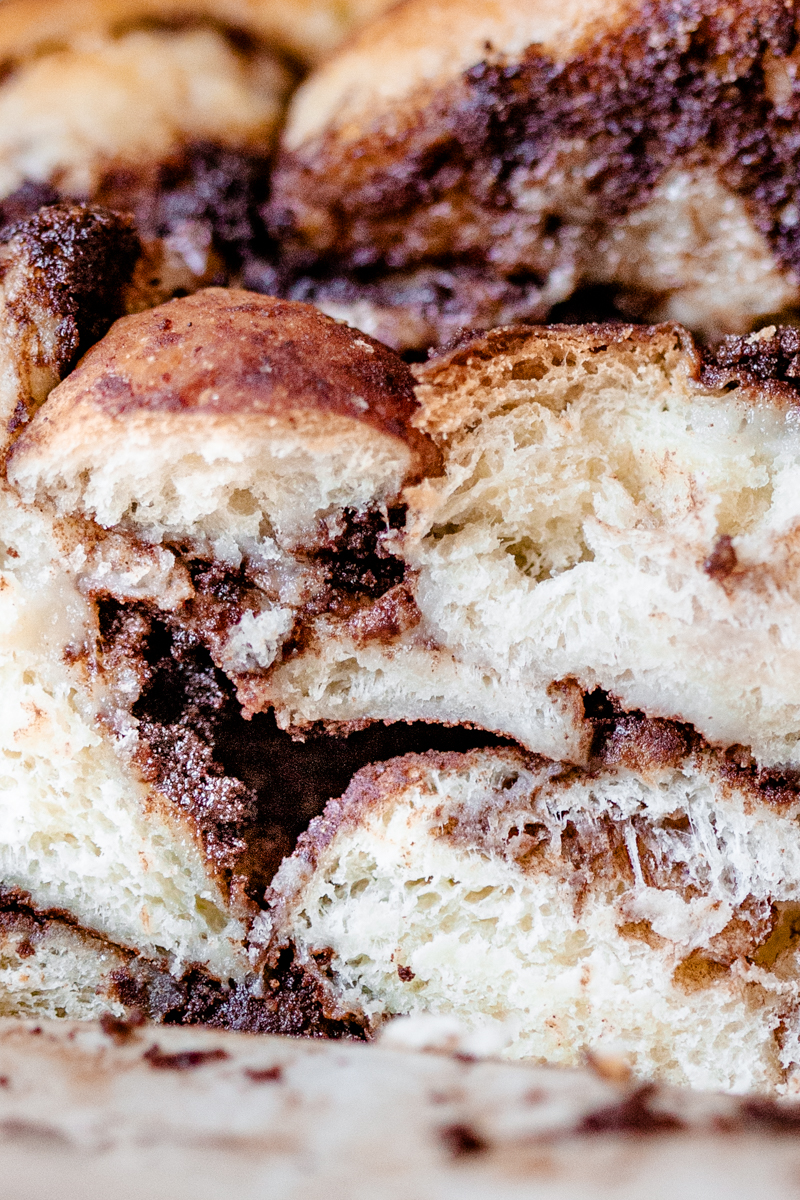 Babka cinnamon & cardamome, au beurre noisette