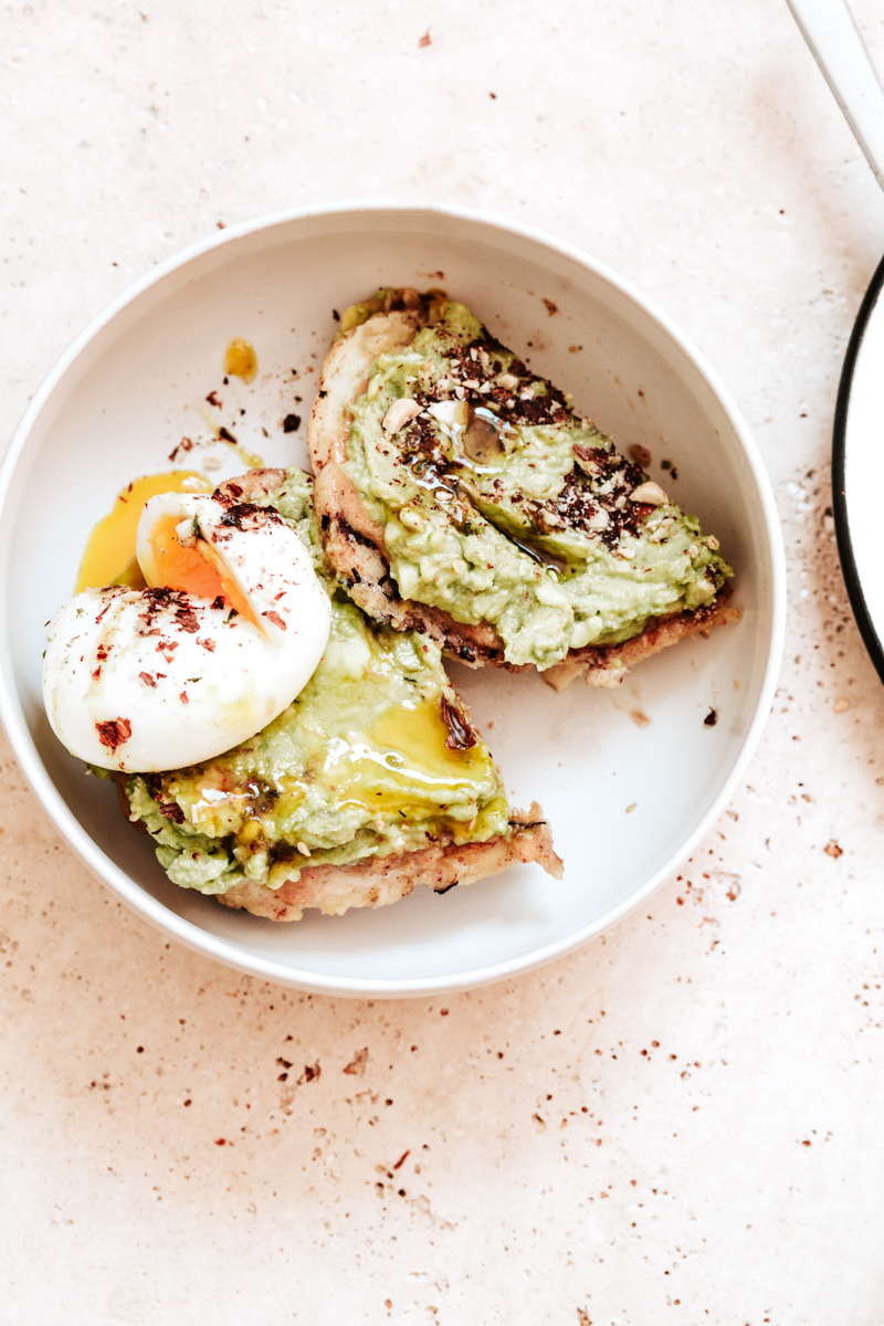 Une Brioche perdue avocat praliné, et une brioche perdue carottes tahini - toutes les étapes pour réaliser une bonne brioche perdue, pour le petit déjeuner ou déjeuner !